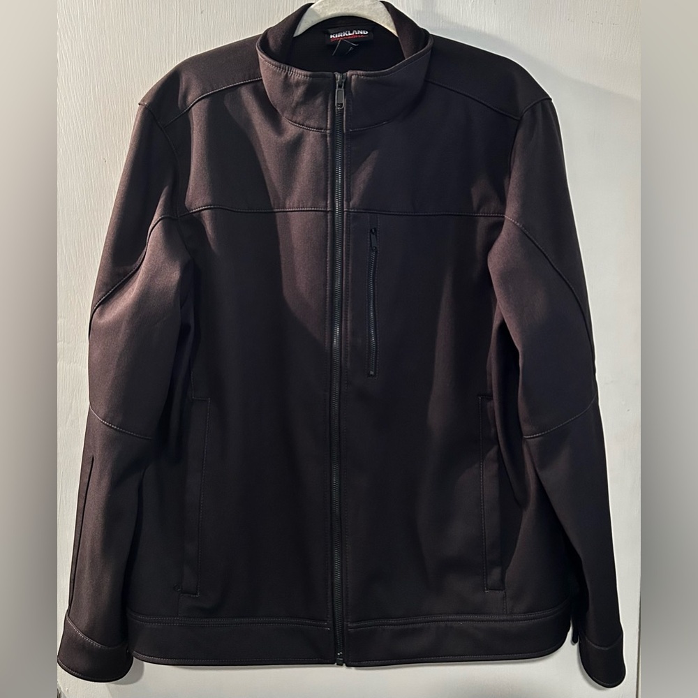 Kirkland Signature Men's Black Performance soft zip Jacket Size L